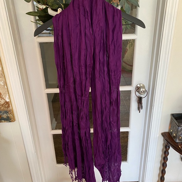 Apt. 9 Lightweight Purple Scarf with Fringe OS - Picture 1 of 4